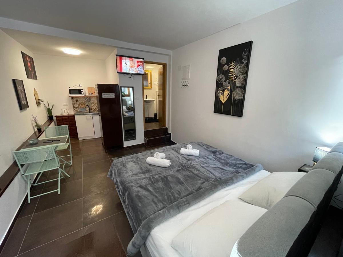 Tequila Apartments (Adults Only) Zadar Buitenkant foto