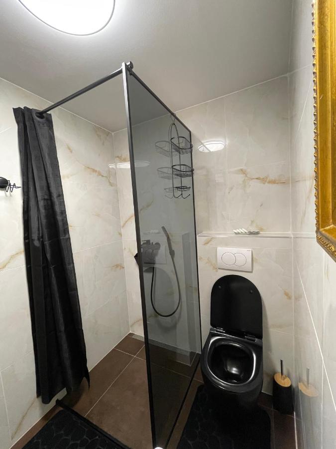 Tequila Apartments (Adults Only) Zadar Buitenkant foto