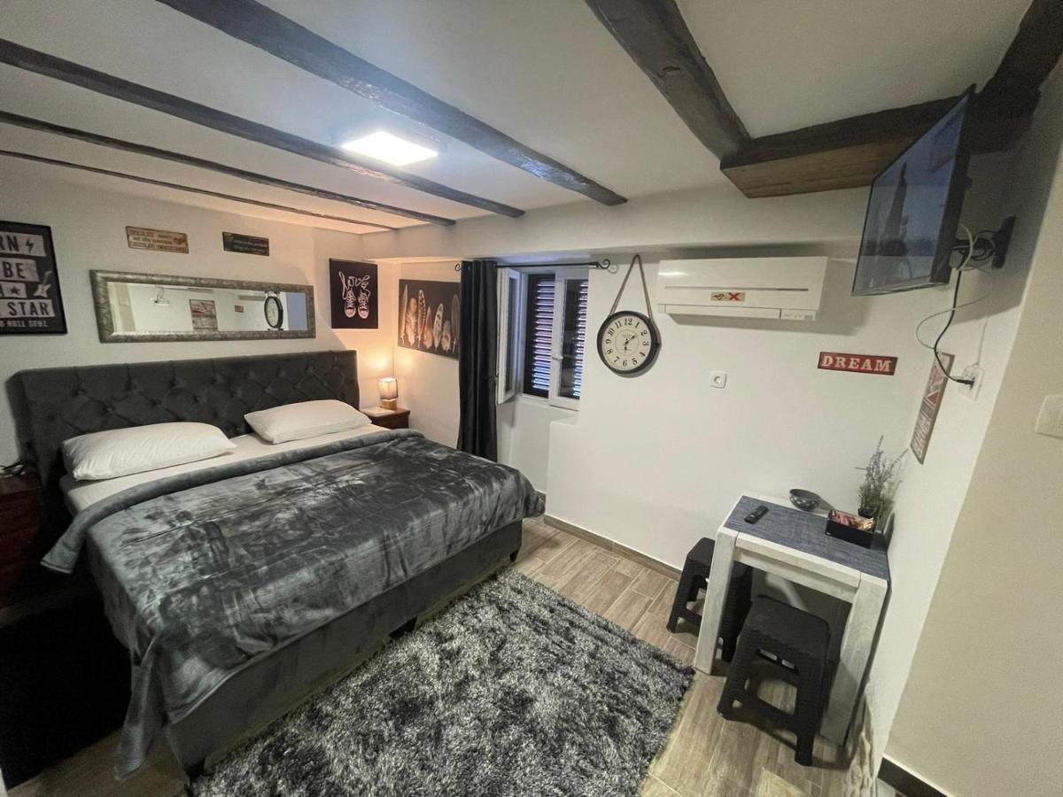 Tequila Apartments (Adults Only) Zadar Buitenkant foto