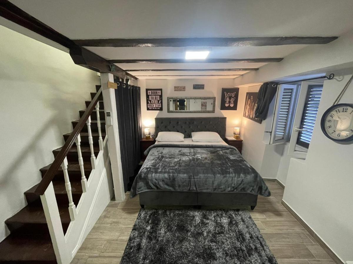 Tequila Apartments (Adults Only) Zadar Buitenkant foto